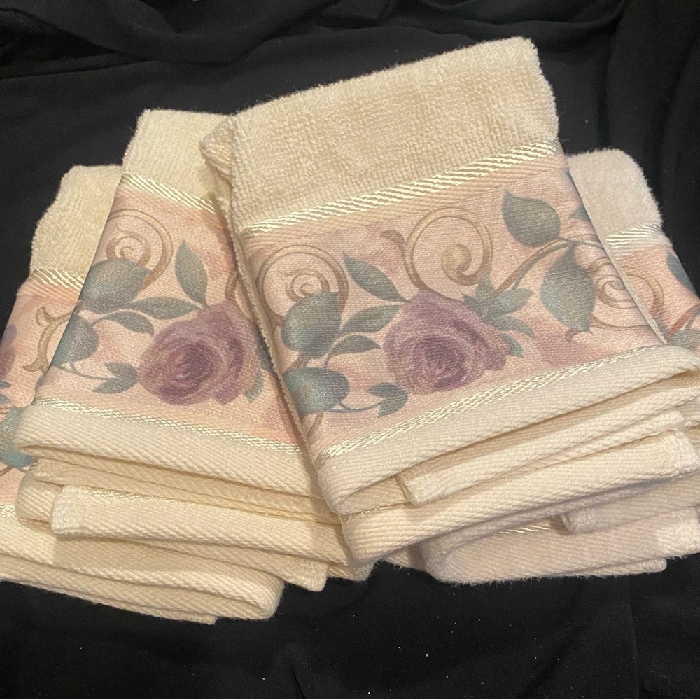 Croscill Hand Towels